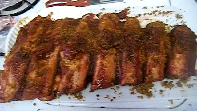Candy Apple wood smoked ribs pt. 1 смотреть онлайн
