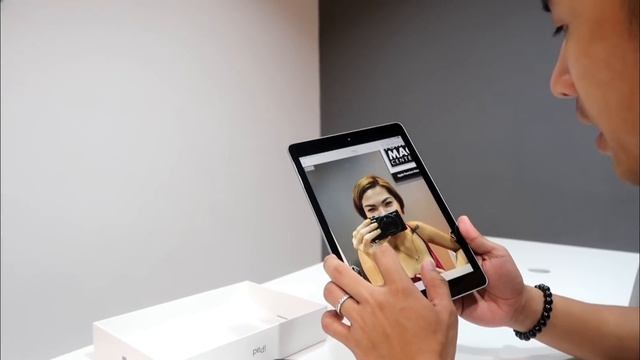 UNBOXING 2018 IPAD 6TH GEN. смотреть онлайн