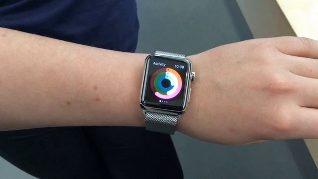 Apple Watch - Hands On - Apple Watch With Milanese Loop Strap смотреть онлайн