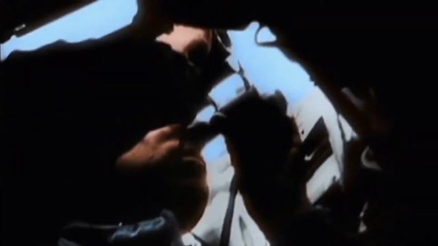 Rare WW2 footage German Tiger I Tank destroy Soviet T-34 Tank at Battle of Kursk in 1943 смотреть онлайн