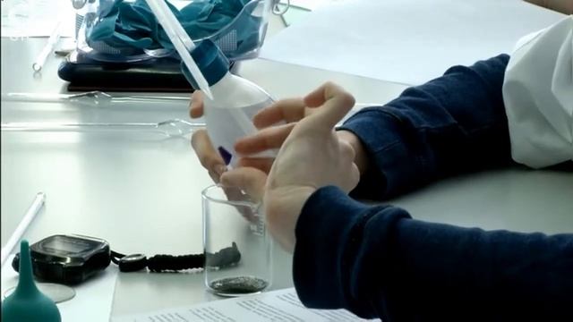 Продолжатели дела Менделеева съехались на Всероссийскую олимпиаду по химии среди школьников смотреть онлайн