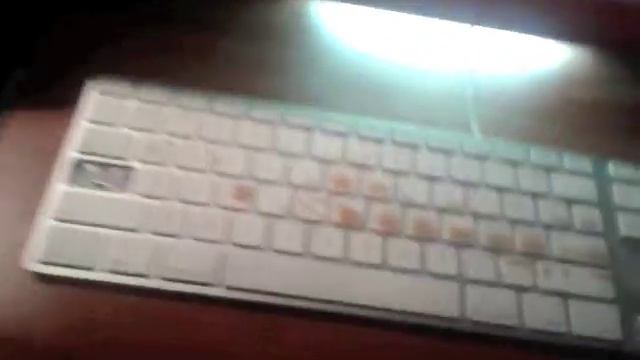 Clean The Dirty Ass Apple Keyboard смотреть онлайн