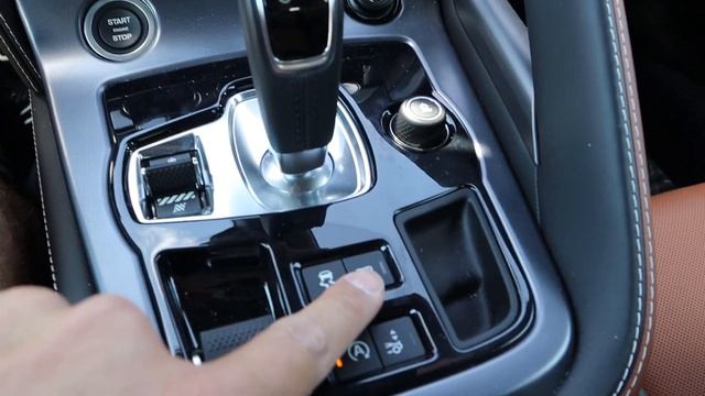 2021 Jaguar F-Type R: Is The F-Type A Supercar? смотреть онлайн