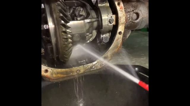 Changing Differential fluid on Jeep Commander смотреть онлайн