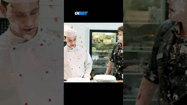 МОЯ СЛОМАННАЯ РУКА 😂😂 #кухня смотреть онлайн