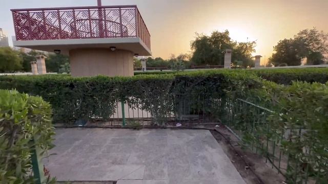 Walking in Abu Dhabi Formal Park ☘️🌷🍃 смотреть онлайн