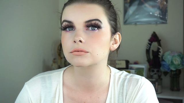 10 MAC Lipsticks + Swatches! | Lipstick Roulette? смотреть онлайн