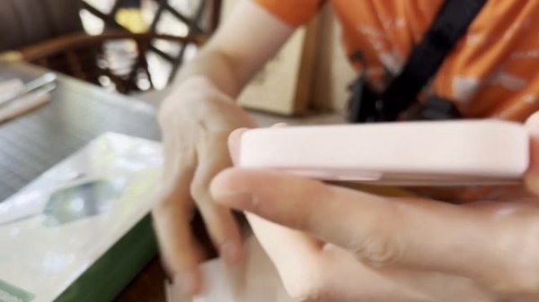 Распаковка Чехла Apple iPhone 14 Silicone MagSafe