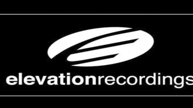 Larry Peters and Etro Hahn 'Spanglish "MONSTRUOS DEL PANTANO" смотреть онлайн