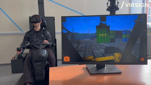 Reach Stacker sim смотреть онлайн