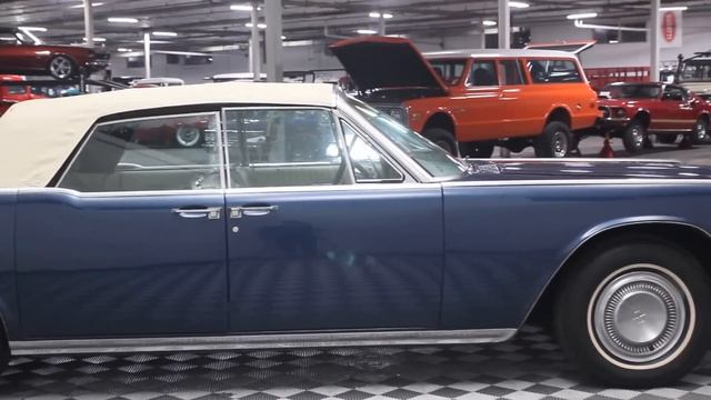 Blue '65 Lincoln Continental смотреть онлайн