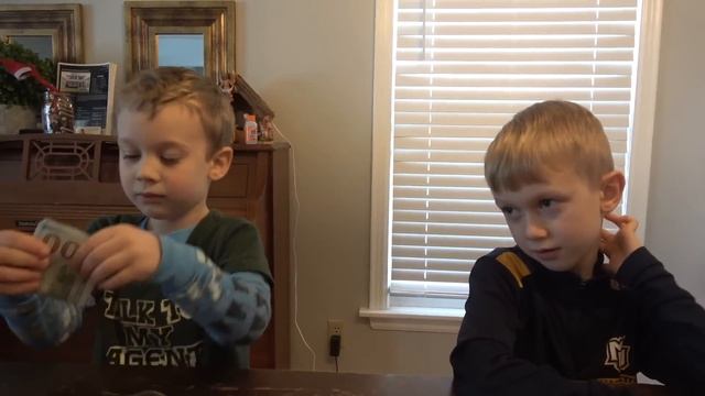 Land the Bottle Flip, Win Expensive Item Challenge | Colin Amazing смотреть онлайн