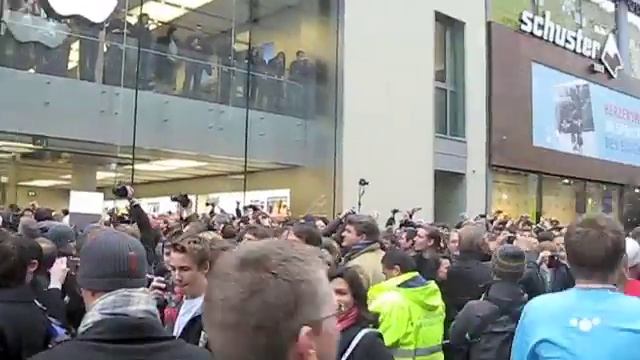 Opening Apple Store München смотреть онлайн