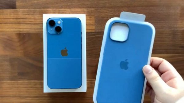 iPhone 13 Blue Unboxing + Camera Test