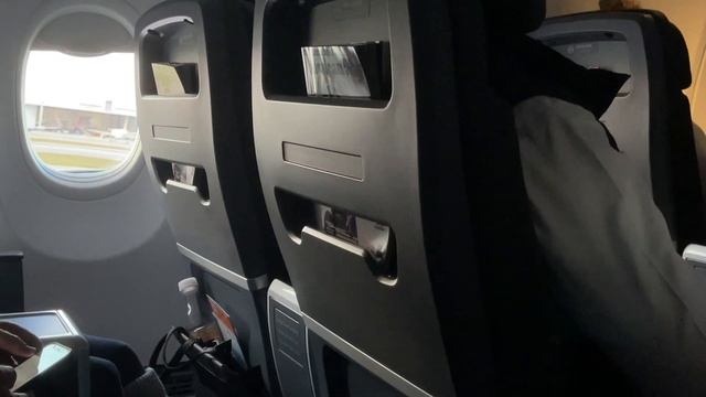 The 737 MAX is Back! American Airlines Flight 1458 MIA - LGA Flight review (First Class) смотреть онлайн
