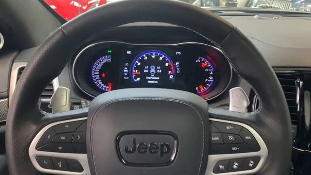 Jeep Grand Cherokee - TRACKHAWK*6.2 V8*HEMI*SRT*H/K* смотреть онлайн
