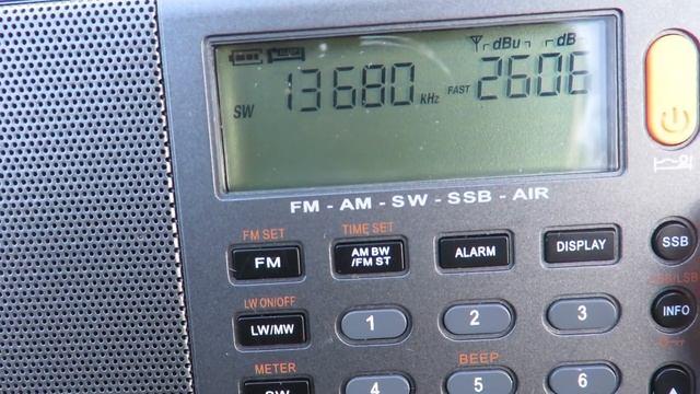 XHDATA D-808 vs Tecsun PL-365 part 2 - receiving Voice Of Hope from Zambia in 2019 смотреть онлайн