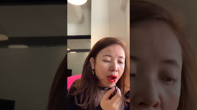 MAC REtro Mattte Liquid lip colour смотреть онлайн