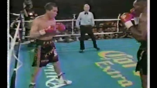 Boxeo - Boxing. Julio César Chávez vs. David Kamau. Round 4 смотреть онлайн