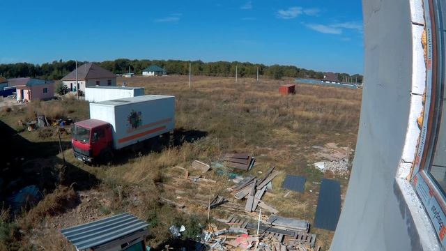 МПС Алматы. Два строящихся дома в разной стадии готовности. 10.09.16. смотреть онлайн