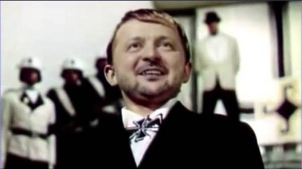 Мальчиш-Плохиш из Киева прибыл на мирную конференцию.. смотреть онлайн