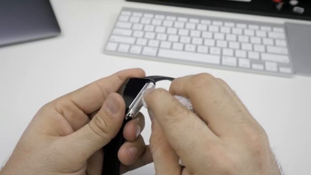 Apple Watch SCRATCHES + FIX! (Scratchgate?!) смотреть онлайн