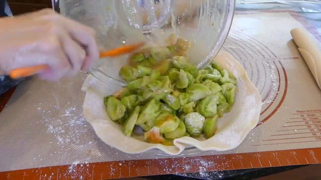 Green Tomato Pie - Tastes Like Apple Pie! смотреть онлайн