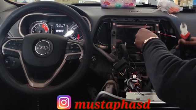 installation multimédia Android jeep Cherokee #jeep_cherokee #android_poste смотреть онлайн