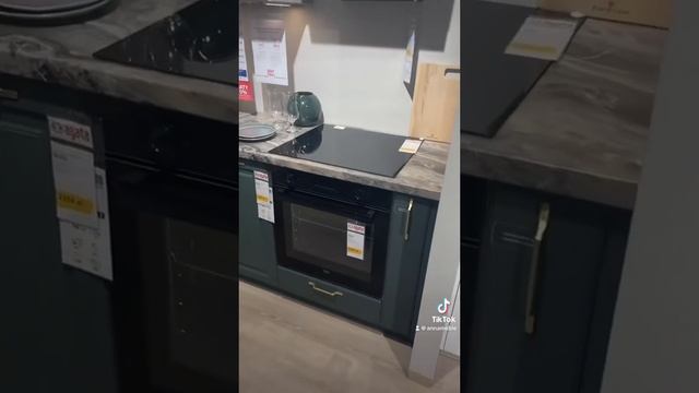 Кухня угловая, зелено-белая, стильно и недорого! смотреть онлайн