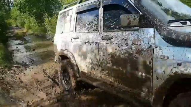 Утопили Уаз в болоте! Уаз Патриот на 33 колёсах/ Уаз на 33"/ Offroad смотреть онлайн