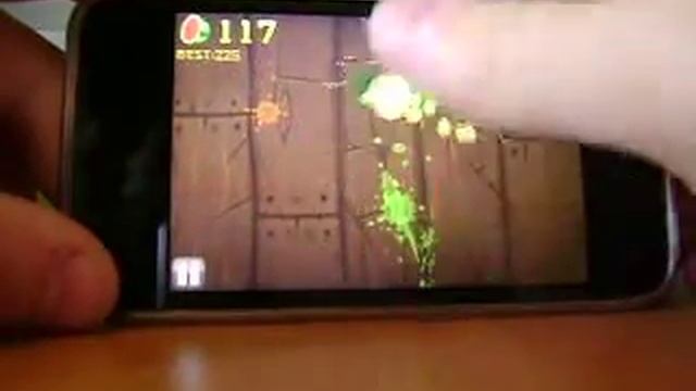 Fruit Ninja на iPod Touch 4g... смотреть онлайн