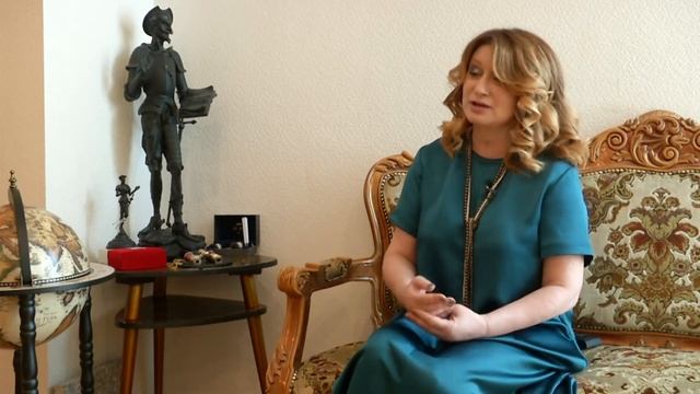 Директор театра Драмы Елена Петрова о жизни и работе смотреть онлайн