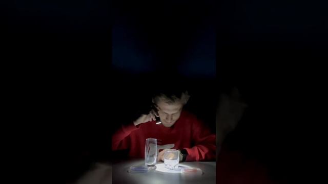 Проверка лайфхака как сделать ультрафиолетовый фонарик смотреть онлайн