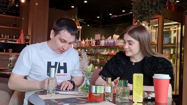 Слепой затест ароматов  с продавцом магазина SEPHORA.
