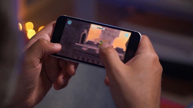 Déjà vu... (Apple iPhone SE 2020 Review) | The GearHeadz смотреть онлайн