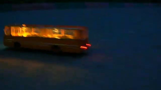 RC ИКАРУС-260 ClassicBus НЕОДИМОВАЯ МАГНИТНАЯ ПОДВЕСКА ночной тест драйв RC модели