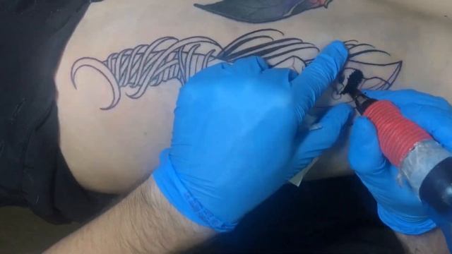 FACA VAMPIRA - Tatua e Fala | Tattoo Time Lapse #216 смотреть онлайн