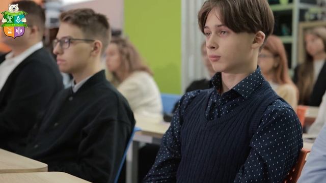 Встреча учеников социально-экономического направления с представителями Сбера смотреть онлайн