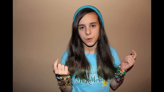 "Genesis" -Grimes (stillshots) смотреть онлайн