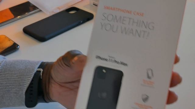 Iphone 11 Pro Max Spigen Case Review and Screen Protection Installation смотреть онлайн