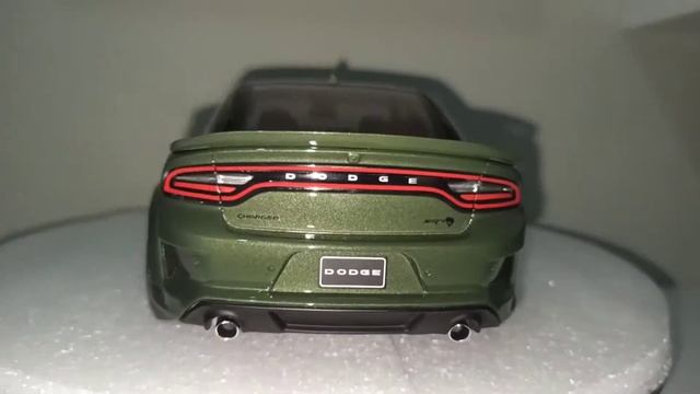 Unboxing - GtSpirit 1/18 Dodge Charger Hellcat SRT Green смотреть онлайн