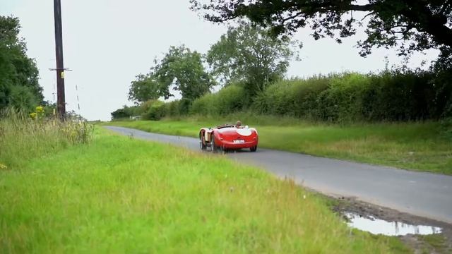 Suffolk C-Type - Total Headturners смотреть онлайн