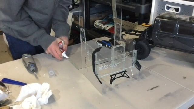 Brand new Axial Jeep Gladiator gets a custom bed delete truck camper (part 2) смотреть онлайн