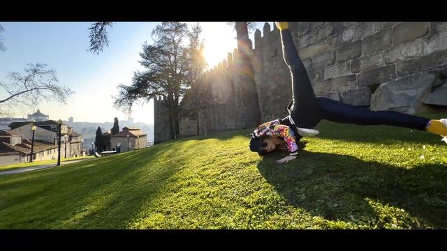 ZHIYUN Smooth 5 - Cinematic Test with iPhone 13 Pro in ProRes - Portugal смотреть онлайн