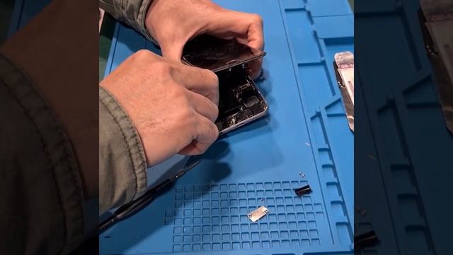 iPhone 6s Battery Replacement смотреть онлайн