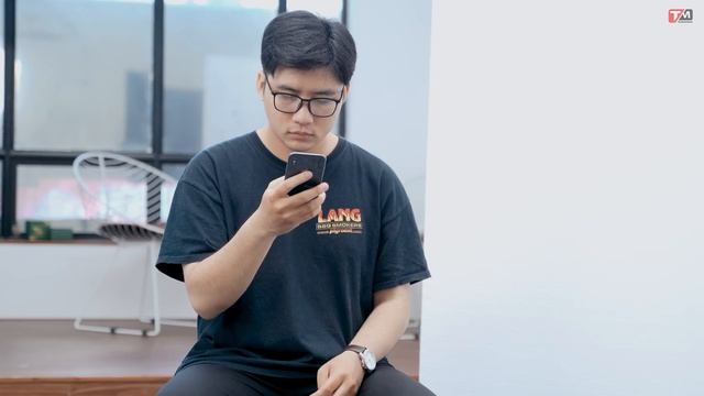 Chọn iPhone 8 Plus hay iPhone X xài sướng trong năm 2021? смотреть онлайн