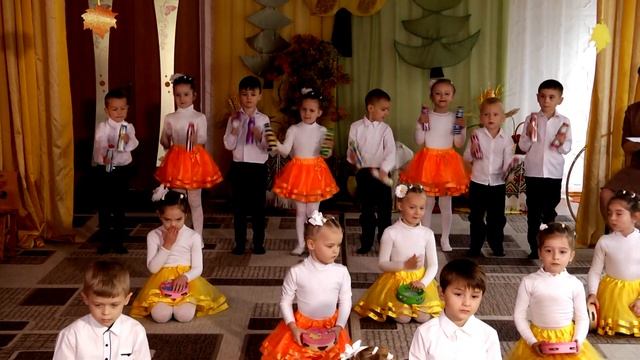 Осінній оркестр в дитячому садку смотреть онлайн