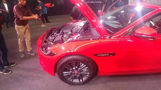2020 Jaguar XE Walkaround- Price & Features | Hindi | GearFliQ смотреть онлайн