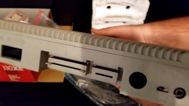 Atari 130XE Unboxing And Gameplay