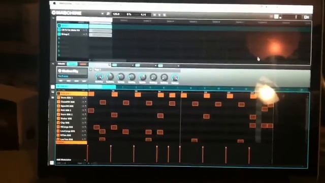 Maschine on Retina MacBook vs 08 MacBook Pro смотреть онлайн